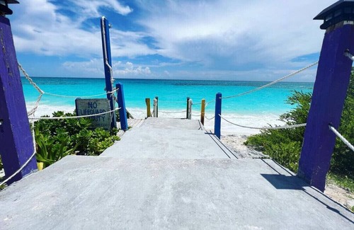 Jimmy Hill Apartment | Crab Suite at Exuma Palms Resort