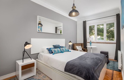 Alvalade Apartment | Classy 4BDR Apartment W/ Balcony by LovelyStay