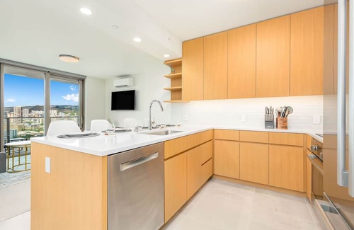 Ala Moana Condo | Spectacular Condo at Sky Ala Moana with Ocean View and Parking