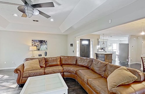 Gunter Afs House | Gorgeous pond view home with two porches, streaming, & W/D - great location