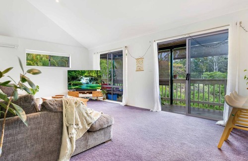 Ocean Shores House | Warrambool - Spacious Coastal home with Ocean views.