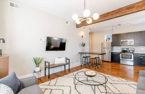 Tower Grove East Apartment | Spacious Tower Grove Oasis Steps from Tower Grove Park