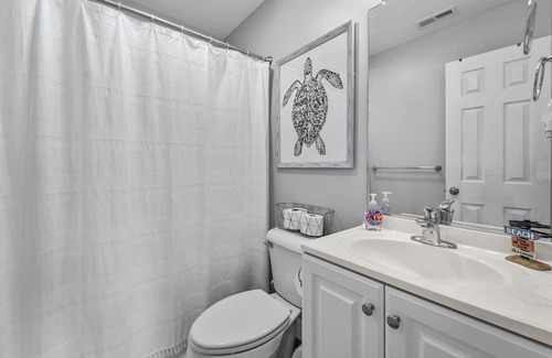 Colington Apartment | Cozy beach get away situated between the ocean and sound. Pet friendly!