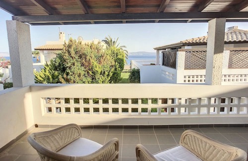 Plepi Apartment | Beachside fully equipped flat with seaview