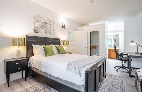 Fremont Apartment | Inviting Fremont 2BR w/ Pool, Parking & Balcony, nr Park, by Blueground
