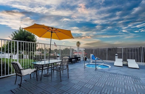 Vacaville House | Best Place For The Whole Family! Pool, Pets Allowed, Close to Three Oaks Park!
