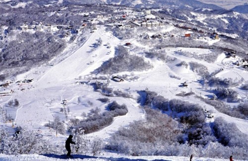 Madarao Mountain Resort House | Main building JapaneseWestern room Spacious and / Iiyama Nagano