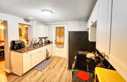 Zephyrhills House | Single family home in Zephyrhills. Semi-furnished.