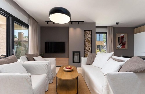 Kadumi House | Villa San Vincenti newly built holiday home with pool and wellness not far from the town of Porec an