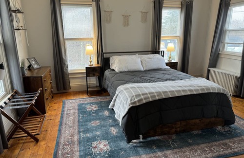 Williamstown Apartment | Quiet Williamstown apartment close to downtown. 20 Min to Jiminy Peak!