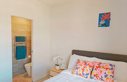 Grey Lynn House | Brand new townhouse with garden and free parking