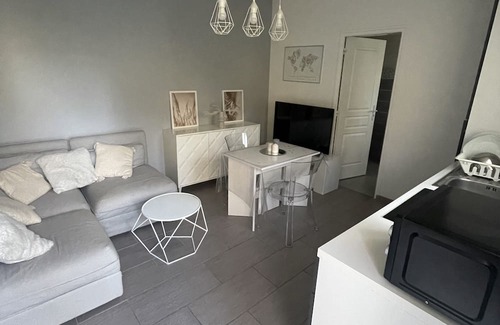 Tremblay-en-France Apartment | Appart T2 Proche Aéroport Roissy