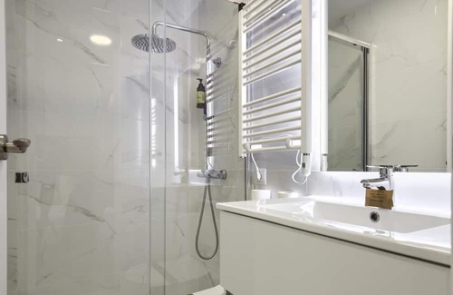 Malasana Apartment | Charming Plaza del Dos de Mayo - Totally renewed