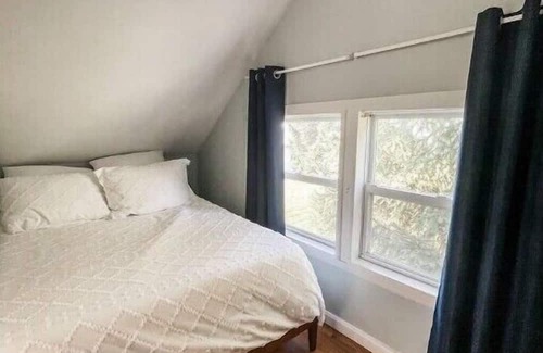 Chassell Cottage | Cozy Lakeside Cottage #2 Near Houghton