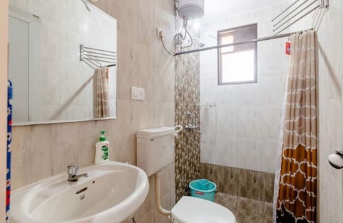 Benaulim Apartment | Ground Floor Studio | W/Pool | 15 Min Walk To Beach