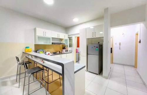 Puchong Apartment | Sunset view Apt perfect for Biz/Family @ SetiaWalkn