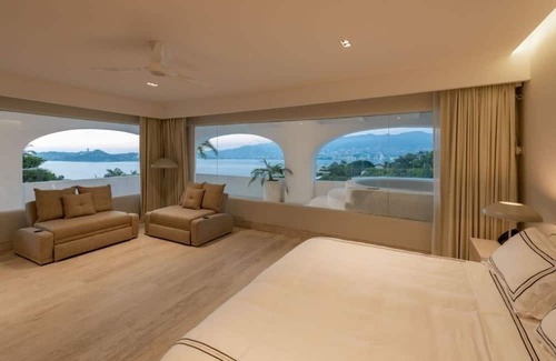 Las Brisas House | Spectacular Bay-View Home on Two Levels, with Full Service plus Private Chef