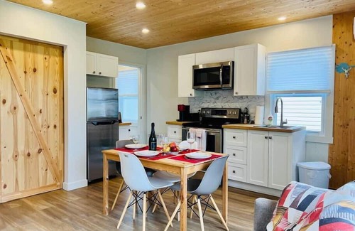 Magog House | L'Ancre Dorée - Access to the Lake 219