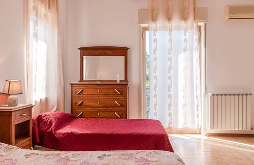 Camastra Bed & Breakfast | Bed and Breakfast "Agrigento Pool and Garden" with Private Pool, Shared Terrace & Wi-Fi