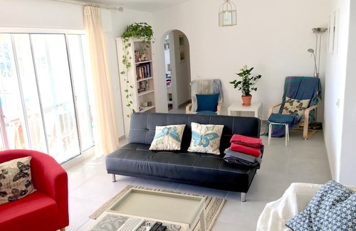 Quinta das Raposeiras House | Homerez - House 15 km away from the beach for 3 ppl. with swimming-pool at Faro