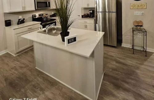 Canton Condo | Luxury Condo in Canton, MI: Enjoy your stay in Comfort, Style, and Convenience.