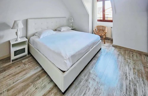 La Courneuve House | Large and family vacation home in a great location to discover Paris.