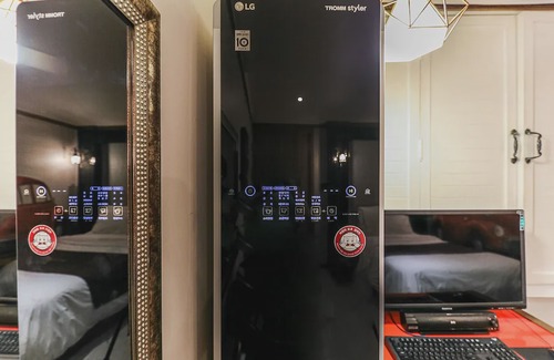 Bongmyeong-dong Hotel | Daejeon Yuseong Cannes