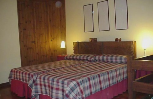 Buelles Cottage | Buelles: Cottage, quality and warmth between the mountains and the sea
