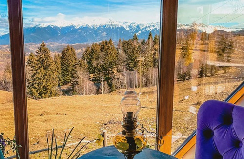 Sirnea House | Refurbished barn looking over the mountains - 20 min away from Dracula's Castle
