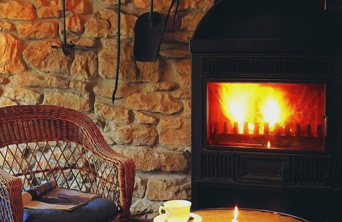 Buelles Cottage | Buelles: Cottage, quality and warmth between the mountains and the sea