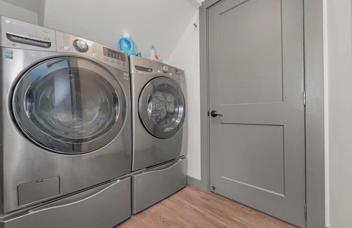 Saanich West Apartment | Hidden Oasis, Victoria, BC 2bdrm Suite