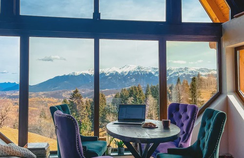 Sirnea House | Refurbished barn looking over the mountains - 20 min away from Dracula's Castle