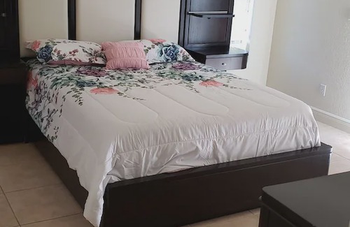 Westminister House | The entire house , nice and cozy 3beds/2baths