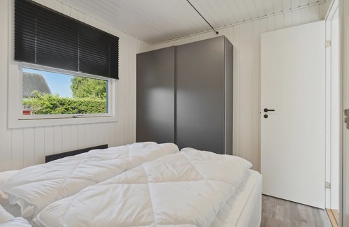 Skastrup Strand House | Stunning Home In Bogense With Wifi
