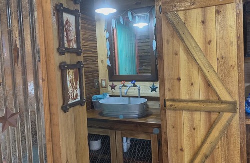 Cache Cabin | 5 Cabins at The Lazy Buffalo, Wichita Mountains Cache Lawton Fort Sill sleeps 16