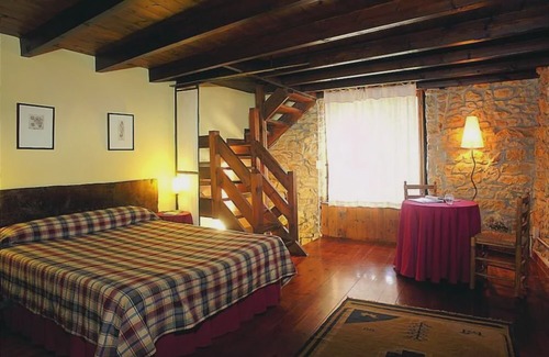 Buelles Cottage | Buelles: Cottage, quality and warmth between the mountains and the sea