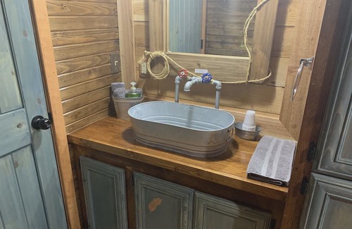 Cache Cabin | 5 Cabins at The Lazy Buffalo, Wichita Mountains Cache Lawton Fort Sill sleeps 16