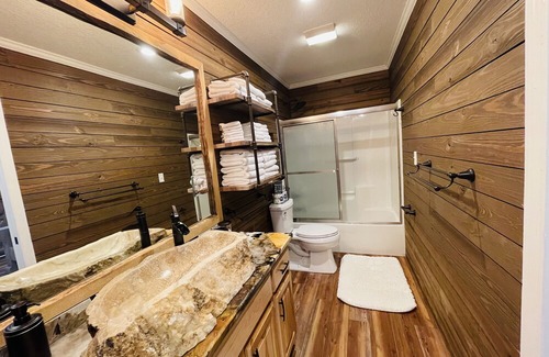 Mayo House | 15 ACRE RIVER FRONT CABIN HOUSE ON THE SUWANNEE, WITH SPRING WALKING DISTANCE