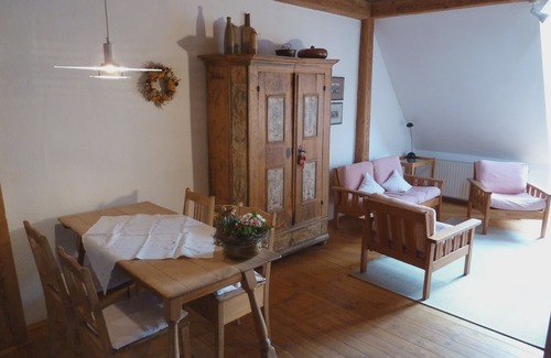 Leutenbach Apartment | Stylish apartment III on Franconian fruit and Brennereihof