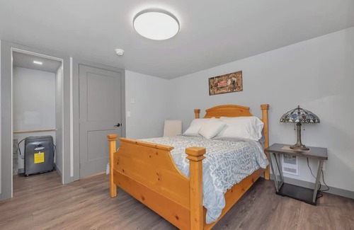 Saanich West Apartment | Hidden Oasis, Victoria, BC 2bdrm Suite