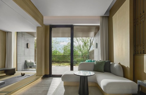 Xiang Cheng District Hotel | Garrya Yangcheng Lake