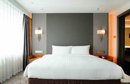 Dapuqiao Hotel | Pullman Shanghai Central - In XinTianDi & Yu Garden Area
