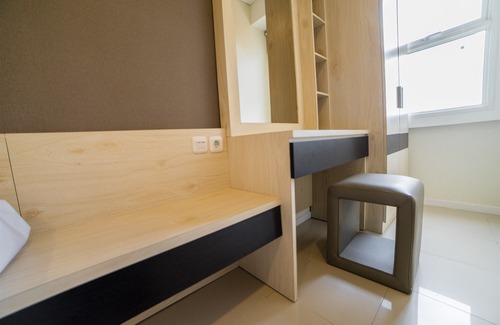 Hegarmanah Apartment | Homey 2BR Apartment at Parahyangan Residence near Parahyangan University By Travelio