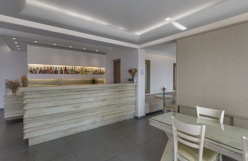 Agios Ioannis Hotel | Lithos by Spyros & Flora