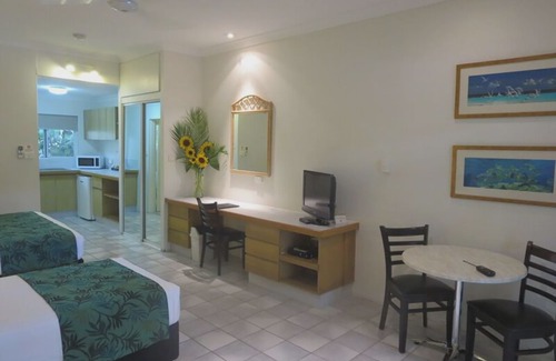 Port Douglas Hotel | Lazy Lizard Motor Inn