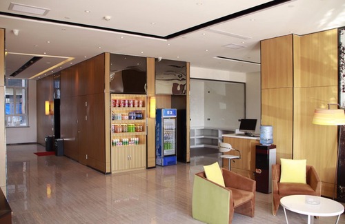 Ganzhou District Hotel | IU Hotel Zhangye High-Speed Railway Station
