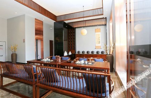 Huashan District Hotel | Jinjiang Metropolis Hotel (Ma'an Shandong Station Anhui Industry university Branch)