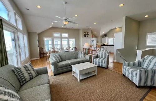 Ocean Sands House | Taste of Paradise in OBX!