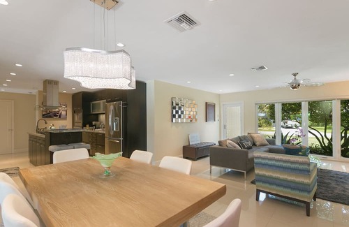 Wilton Manors Villa | BEAUTIFUL ZEN HOME WITH LARGE HEATED POOL & SPRING DISCOUNT!