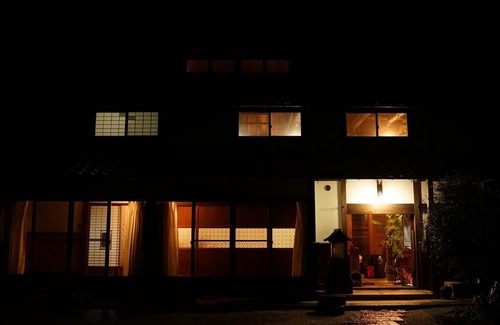 Yamanashi House | Complete with home sauna, all-you-can-eat